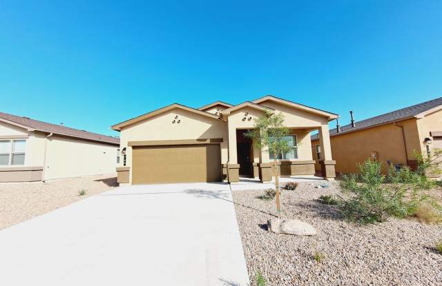 3 bed 2 bath home in Huning Ranch! photos photos
