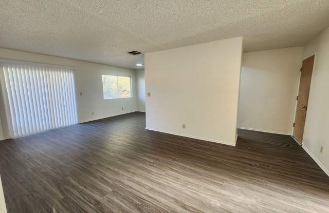 Newly Updated 2 Bedroom Home Gallery 4