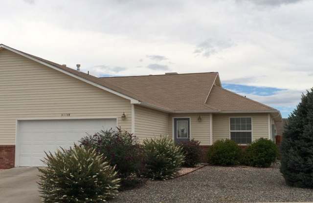 2127 B Mead Ln. photos photos