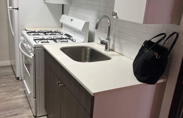 160 NEW BRITAIN AVENUE photos photos
