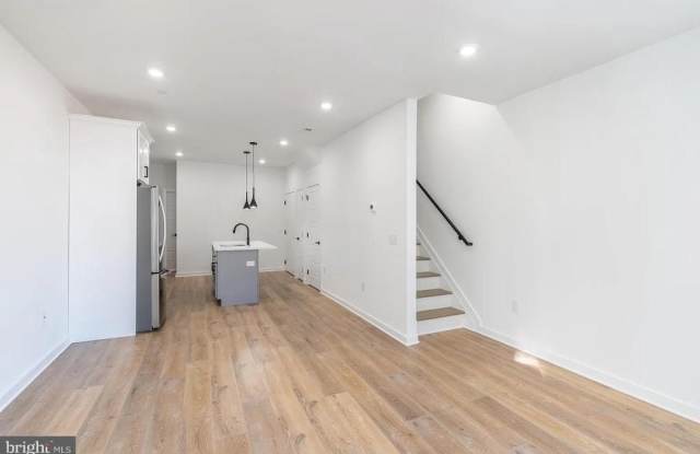 1325 BUTTONWOOD STREET Gallery 2