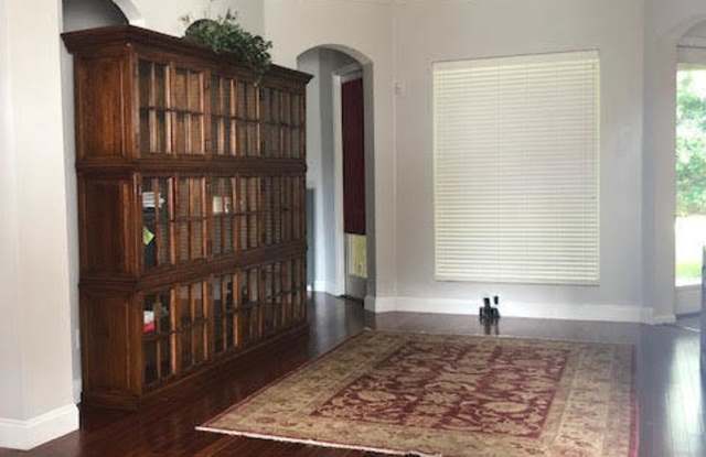 3738 CARDINAL OAKS CIR Gallery 2