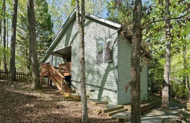 Stunning 3 Bedroom with a Beautiful View in Carrboro! photos photos