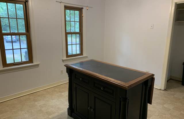 1600 Greenfield Drive Gallery 3