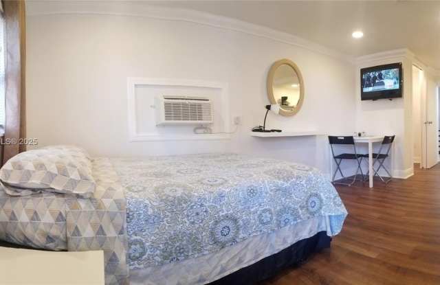 1030 S 62nd Ave photos photos