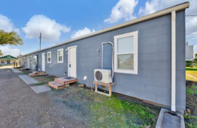 319 North Ash Street - 8 photos photos