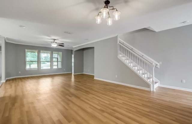 Beautiful and spacious home for rent in Aberdeen! photos photos