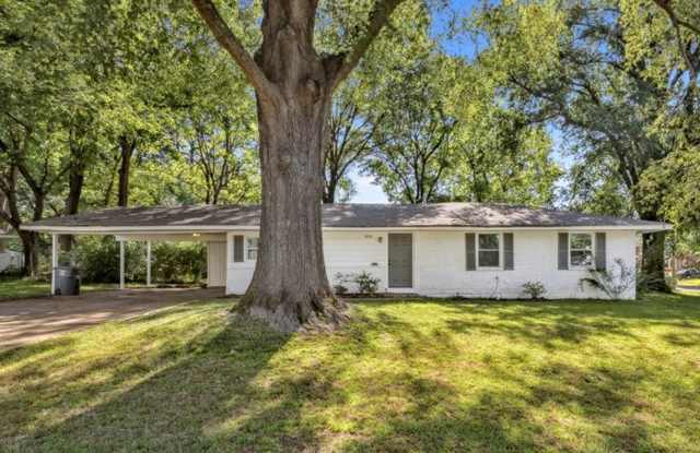 3804 Charles Dr photos photos