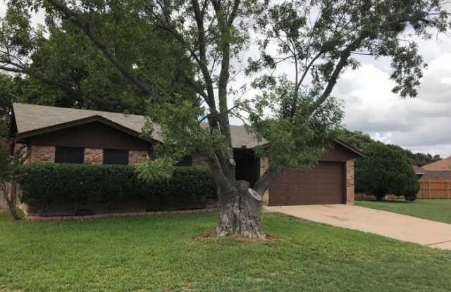 8120 Camelot Road Gallery 2