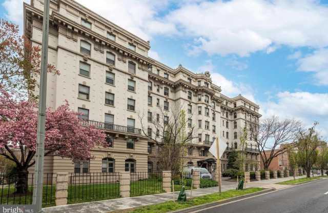 3060 16TH STREET NW - 3060 16th Street Northwest, Washington, DC 20009