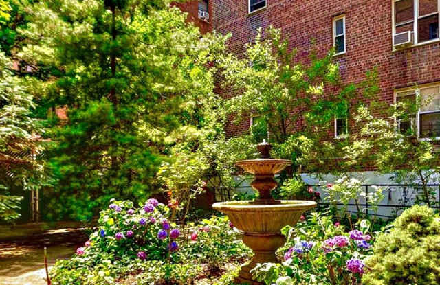 76-10 34th Avenue unit: 3T - 76-10 34th Avenue, Queens, NY 11372