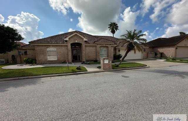 1138 FAIRWAY LN. photos photos