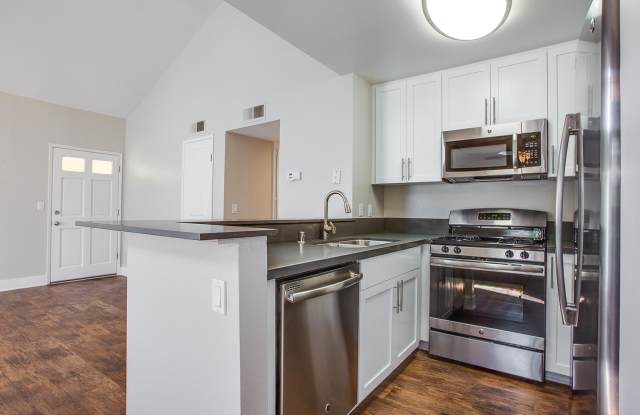 Malibu Canyon Apartments Gallery 2