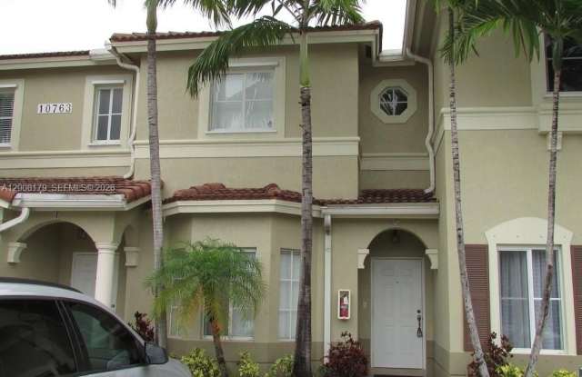 10763 NW 83rd Ter photos photos