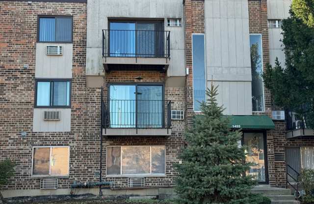 1BR/1BA condo for rent in Palatine's sought after Brentwood Subdivision photos photos