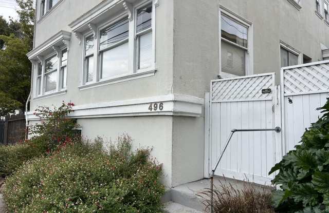 496 41st Street Gallery 1