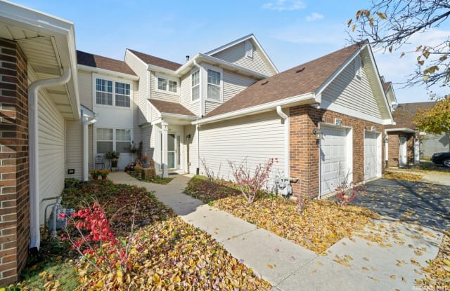 2979 Kentshire Circle - 2979 Kentshire Circle, Naperville, IL 60564