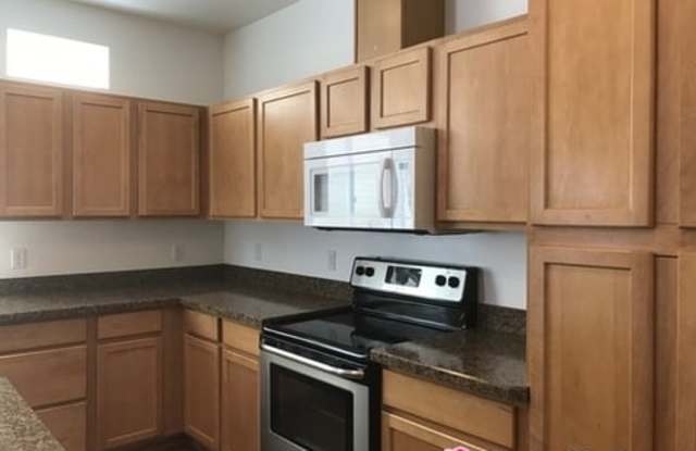 6530 Elizabeth Loop South East Gallery 2