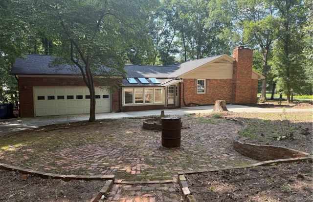103 Thornwood Road Gallery 3