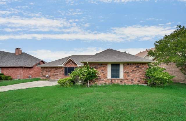 519 Meadowcreek Dr - 519 Meadowcreek Dr, Mesquite, TX 75150