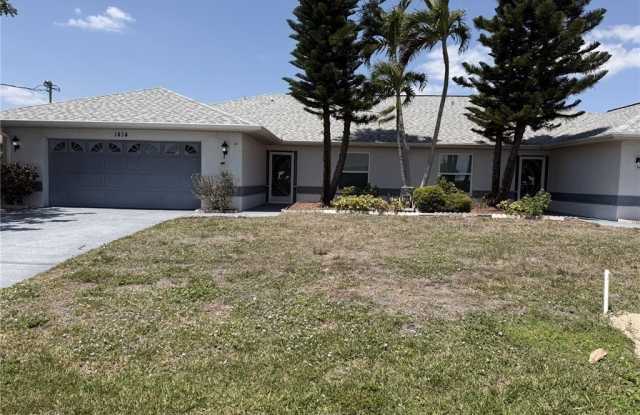 1414 SE 6th Avenue photos photos