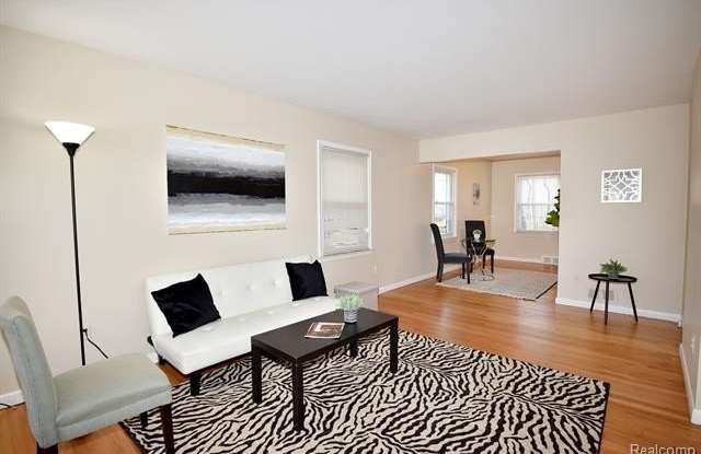 1515 W FARNUM Avenue Gallery 4