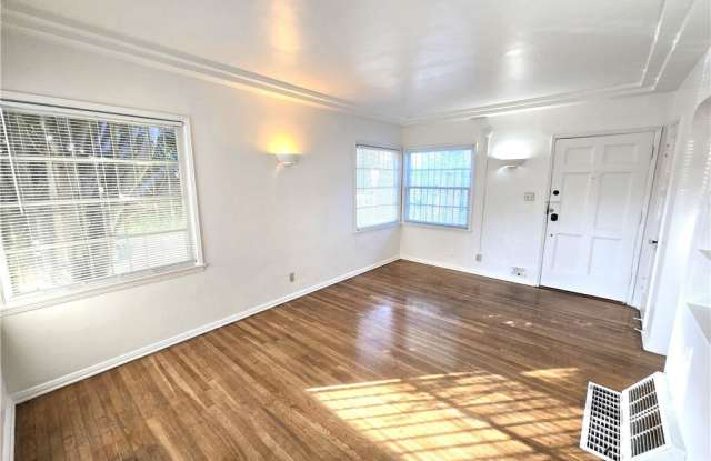 146 N Hamilton Drive Gallery 2