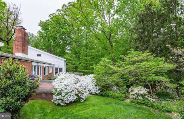 807 VILLA RIDGE ROAD Gallery 3