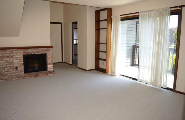 Townhouse Style Condo With Community Pool and Tennis Court photos photos
