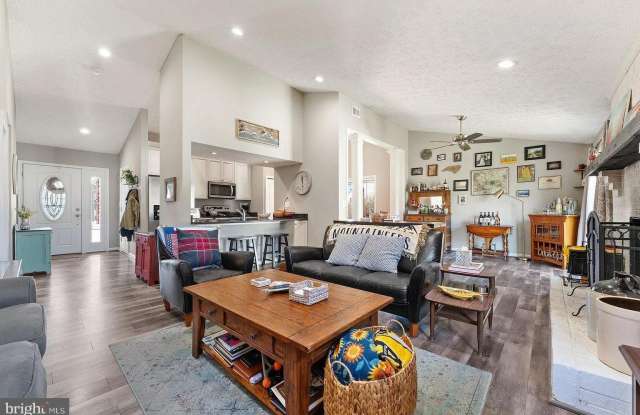 9833 NIMITZ Court Gallery 4