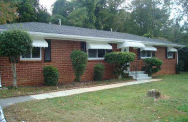 Cozy 2 Bedroom / 1 Bath Duplex photos photos