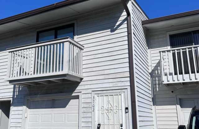 Townhome in Pinellas Park for Rent - 6204 92nd Place North, Pinellas Park, FL 33782