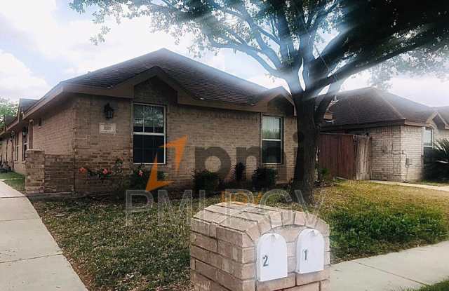 1105 S Palm Dr Gallery 3