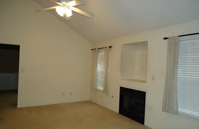 2302 Westgate Circle Gallery 3
