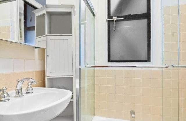 118 W 72ND Street unit: 1202 Gallery 2