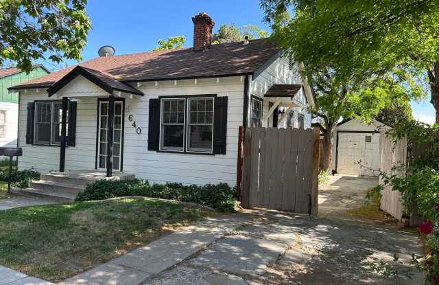 **MIDTOWN - READY FOR MOVE IN** 2 Bedroom/1 Bath House photos photos **MIDTOWN - READY FOR MOVE IN** 2 Bedroom/1 Bath House photos photos