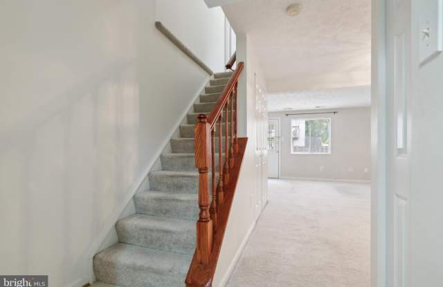 8483 AURORA Court Gallery 4