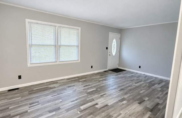 220 Sunnybrook Street - 2 Gallery 3