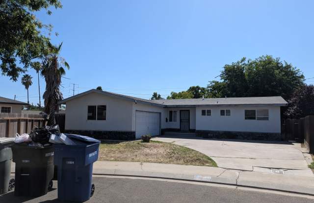 3208 Lotus Ct Gallery 1