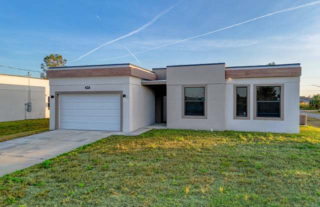 2919 65th Street West photos photos