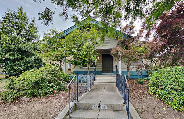 Charming Lank Park Bungalow photos photos