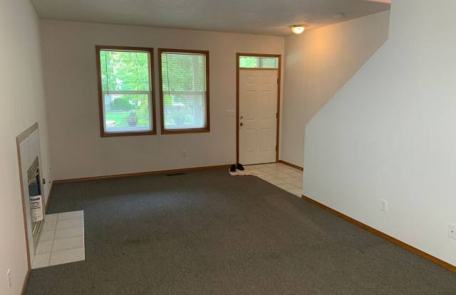 21958-B NE Chinook Way Gallery 4