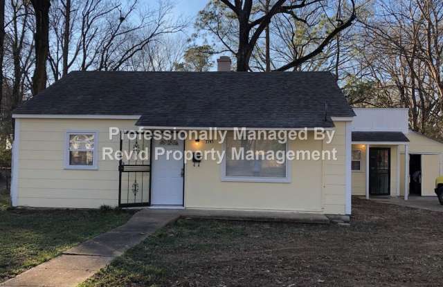 UTILITIES INCLUDED 3 Bed 1 Bath Home photos photos