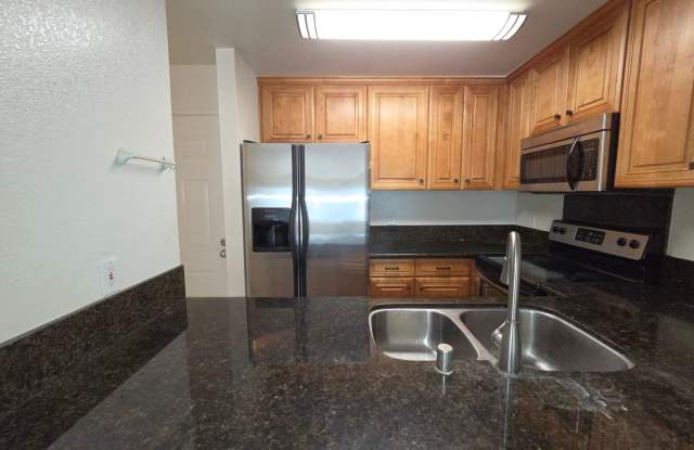 Highly desirable Vicenza 2 bedroom 2 baths Gallery 4