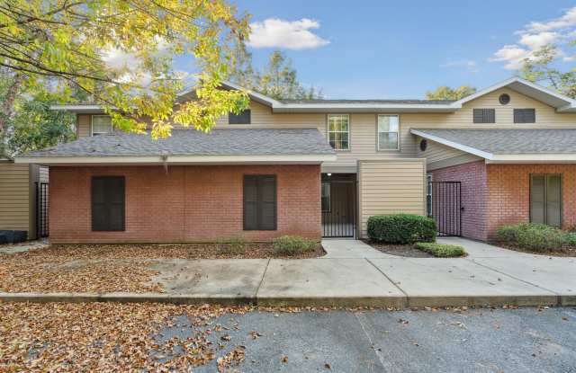 Spacious 2-Bed, 2-Bath Townhome in Quiet Woods Edge - 1219 Northwest 55th Street, Gainesville, FL 32605