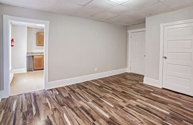 226 East Broadway - 4 photos photos