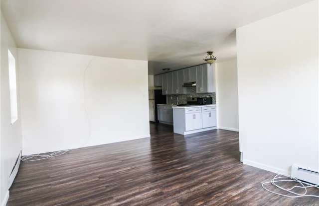 4110 Throggs Neck Expressway Gallery 3