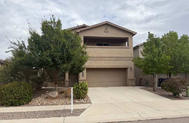 Modern 4 Br, 3 Ba w/ major appliances, 2723 sq ft and 3 living areas. photos photos