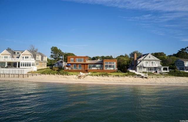 14 Peconic Crescent photos photos