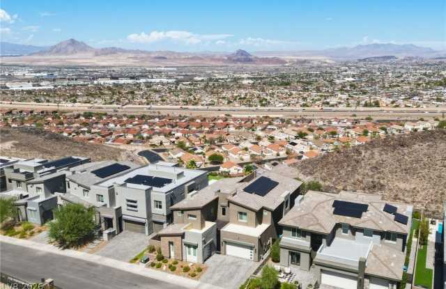 302 Shaded Canyon Drive Gallery 3